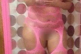 Available NOW For Sum 🍌HARD WHITE COCK - Image 11